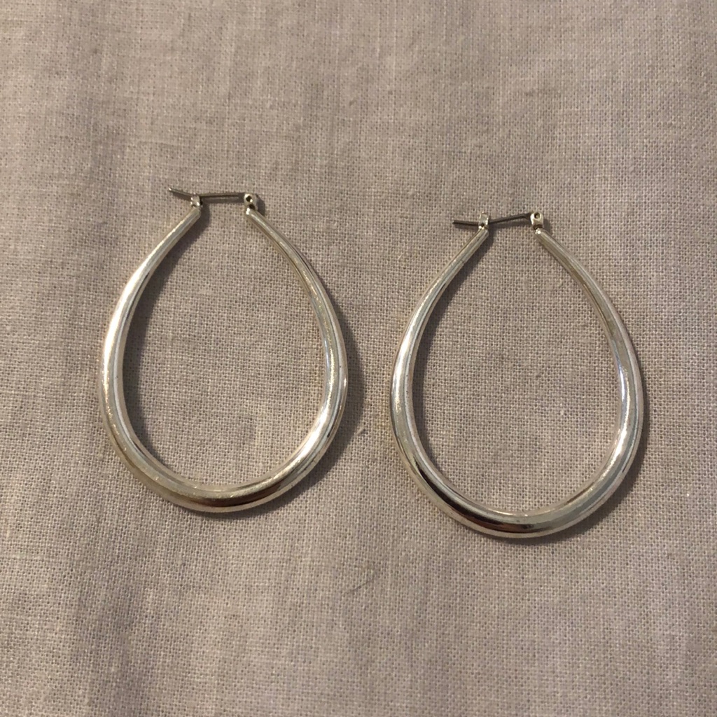 Silver Earrings 12$